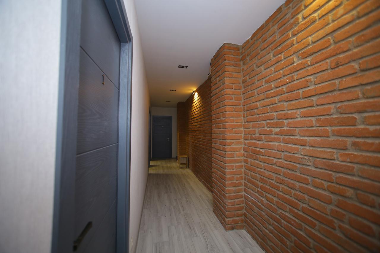 Four Rooms Тбілісі Екстер'єр фото