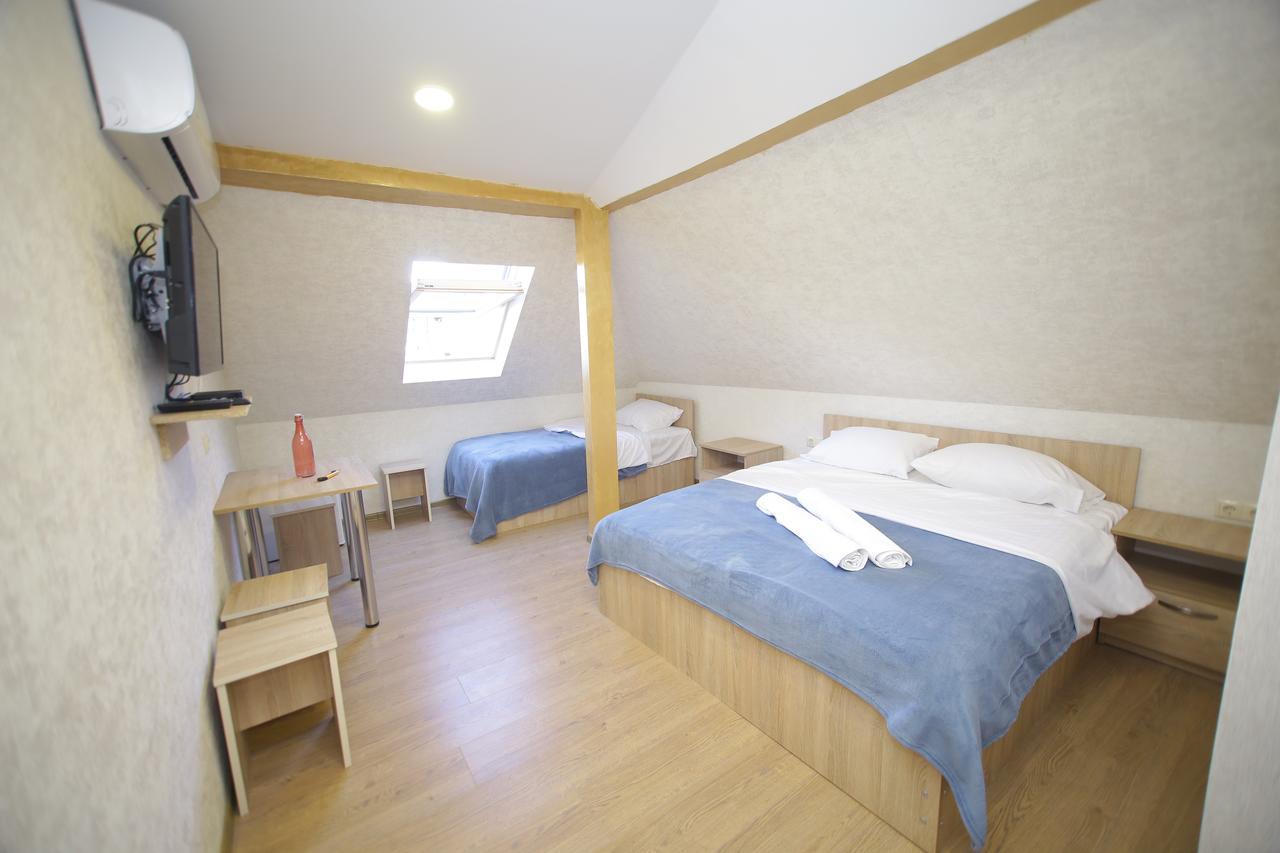 Four Rooms Тбілісі Екстер'єр фото