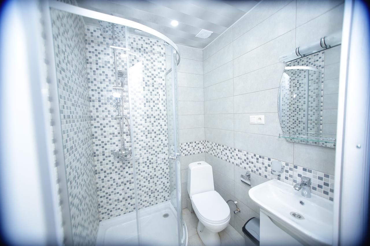 Four Rooms Тбілісі Екстер'єр фото